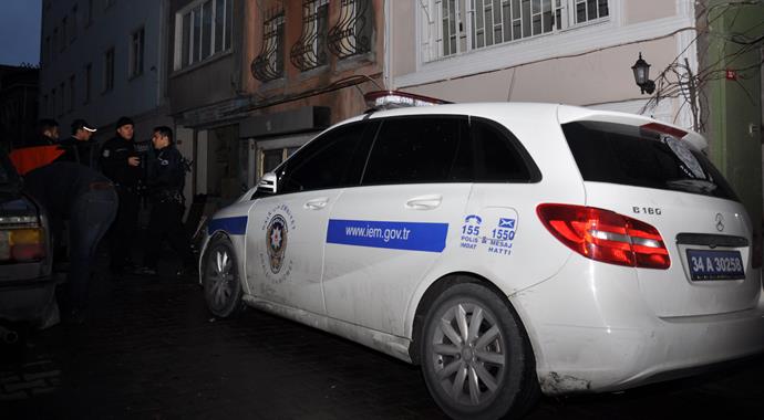 Beyoğlu'nda korkunç cinayet: 2 ölü!