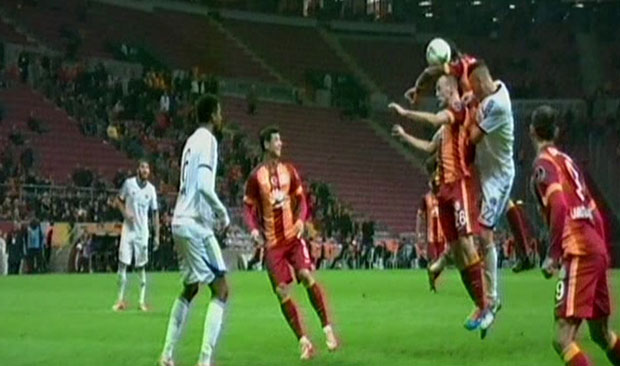 Burak Yılmaz'ın golü ofsayt mı?