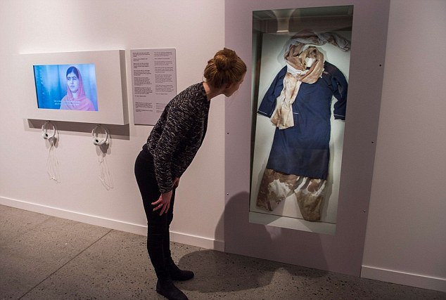 Kanlı önlüğü ilk kez teşhir edildi