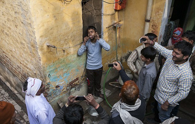 11 bin volt yedi ama hayatta