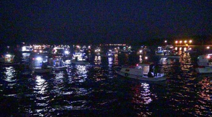 Çanakkale Boğazı'nda lüfer bolluğu