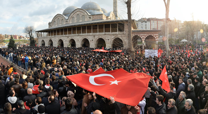 Burak Can dualarla uğurlandı, babası milyonlara ders verdi