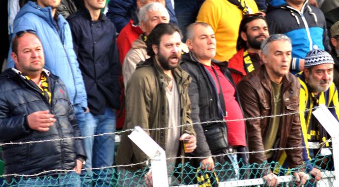 Nejat İşler'e polis engeli