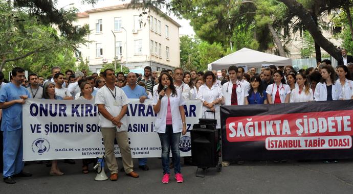 Cerrahpaşa'da asistanlar iş bıraktı