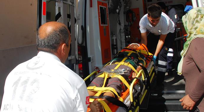 13 yaşındaki çocuk sürücü şarampole devrildi ve...