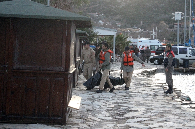 Marmaris'te tekne battı! 7 ölü