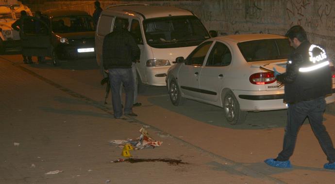 Uyuşturucu kullanan genç sokak ortasında vuruldu