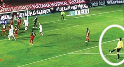 Fener'in çıldırdığı pozisyon!