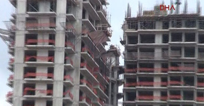 İstanbul Kartal'da inşaat iskelesi çöktü, 3 ölü