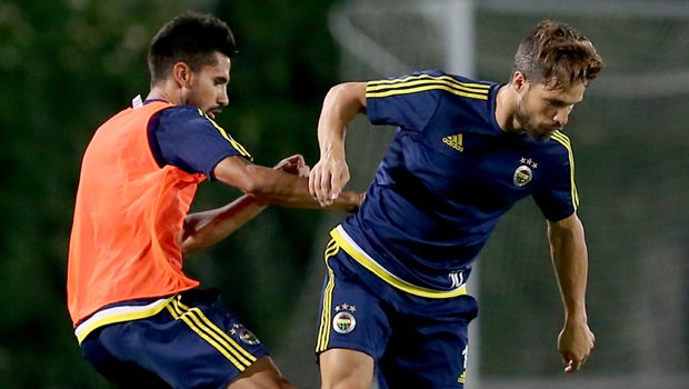 Derbi öncesi De Souza'dan kötü haber!