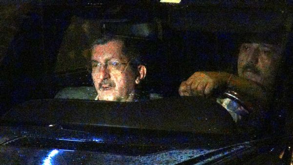 Başkan kendi yaptırdığı alt geçitte mahsur kaldı