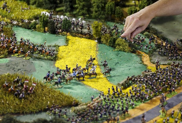 40 yılda Waterloo Muharebesi'nin maketini yaptı