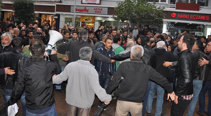 Bolu'daki terör protestosunda tehlikeli gerginlik