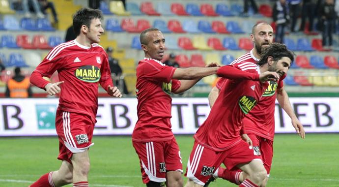 Sergen'li Sivasspor'dan muhteşem geri dönüş!