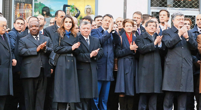 Paris'te tarihi yürüyüş! Teröre karşı tek yürek