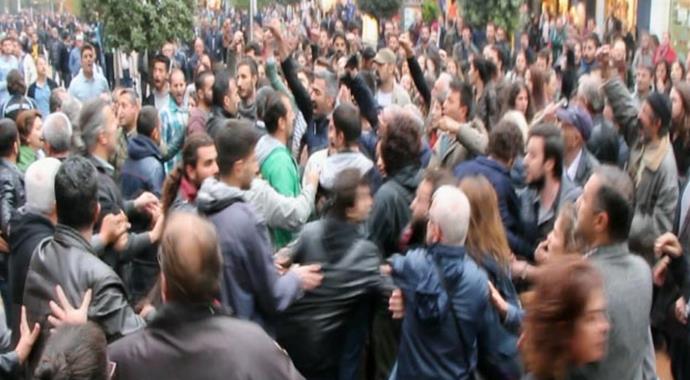 Bolu'daki terör protestosunda tehlikeli gerginlik