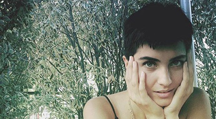Tuba Büyüküstün'e hayranlarından tepki