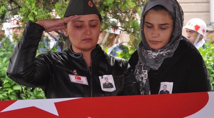 Hatay ve Eskişehir'de şehitlere hüzünlü veda