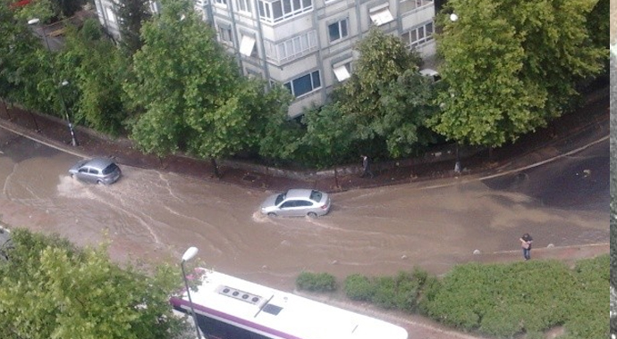 Yağmur yağdı, sosyal medya sallandı