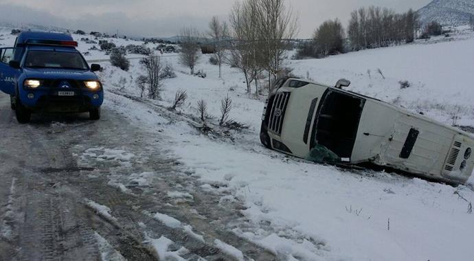 İskenderun'da feci kaza: 1 ölü, 13 yaralı