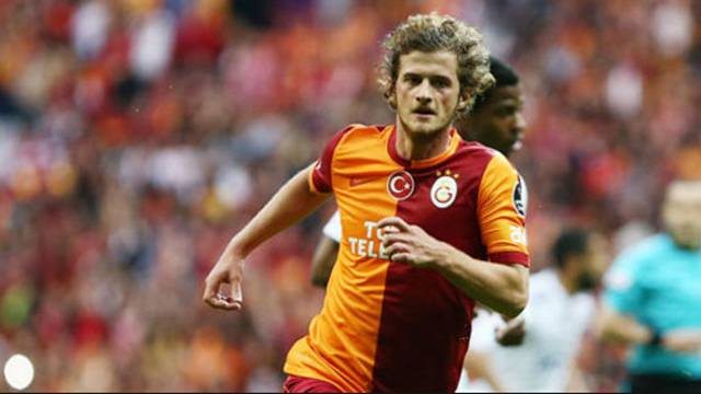 Galatasaray 3 transferi borsaya bildirdi
