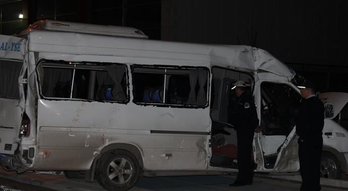 Denizli'de feci kaza: 19 yaralı