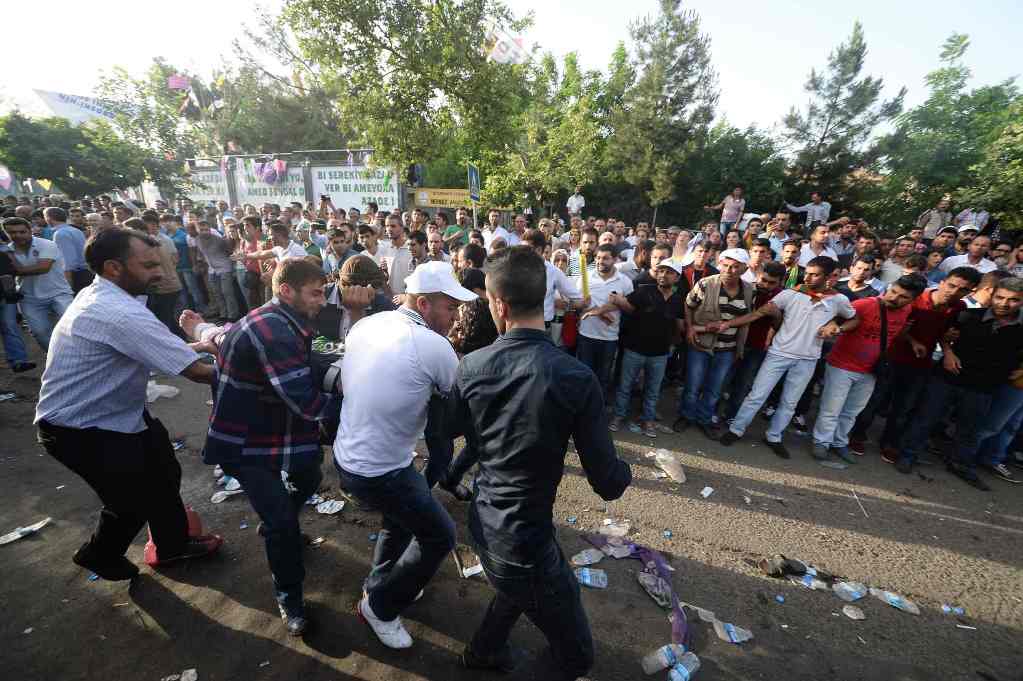 HDP'nin Diyarbakır mitingindeki patlamayla ilgili çarpıcı gelişme!