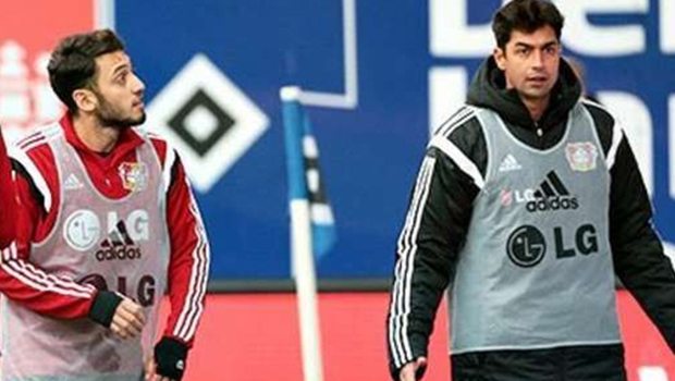 Çalhanoğlu'na bardak attılar!