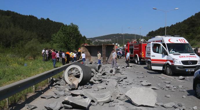 İstanbul'da korkunç kaza! 7 araç birbirine girdi