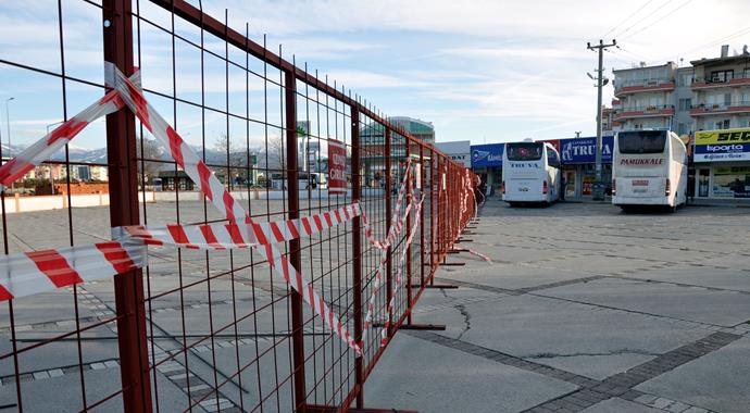 'Burası benim' dedi terminali ikiye böldü