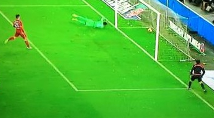 Fenerbahçede gol sesi geldi! Kuyt'la öne geçti