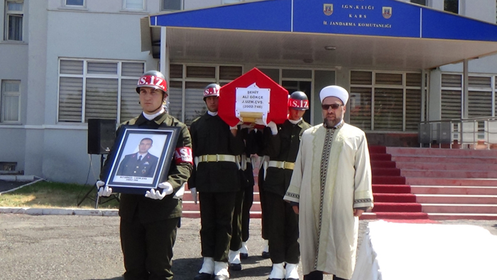 Şehit cenazesinde gözyaşları sel oldu