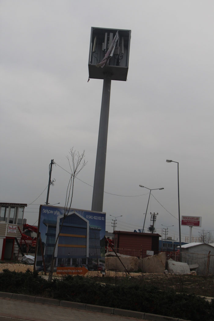 Reklam panosu sandılar bakın ne çıktı!