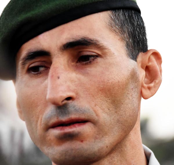 Aylan bebeği kucağında taşıyan asker konuştu!