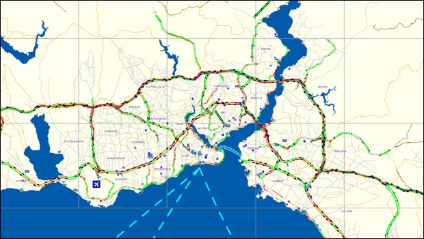 Boğaziçi Köprüsü'nde intihar girişimi, trafik felç
