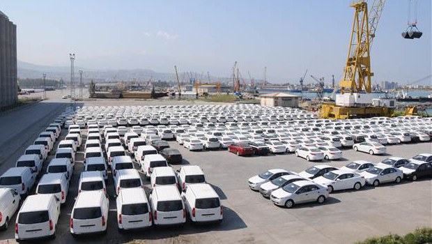 Binlerce otomobil Türkiye'de mahsur kaldı