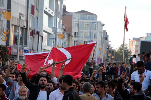 İstanbul'da Kobani gerginliği sürüyor
