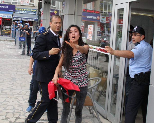 Kırşehir'de şehit cenazesi öncesi tehlikeli gerginlik