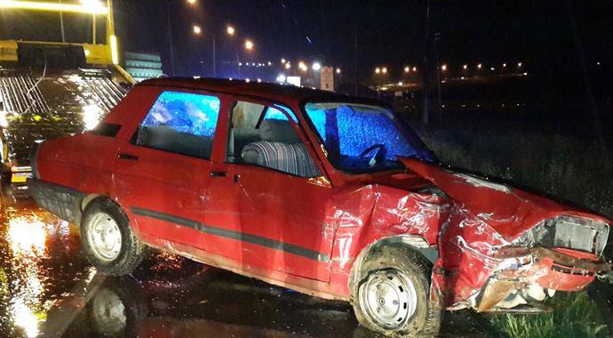 Kırıkkale'de korkunç kaza! Otomobil ikiye bölündü, 8 yaralı