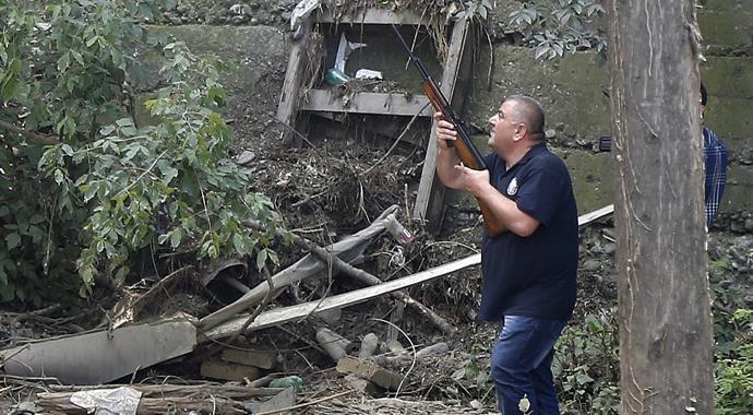 Gürcistan'da hayvanat bahçesinden kaçan kaplan bir insanı parçaladı