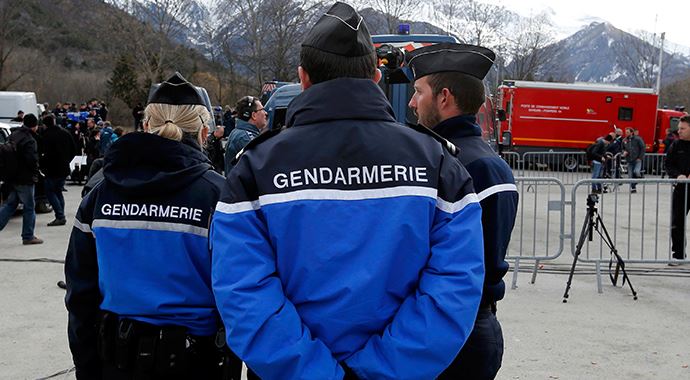 Valls: 'Enkazdaki arama çalışmaları uzun sürebilir'