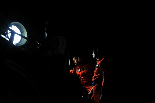 AirAsia uçağını arama çalışmaları sürüyor