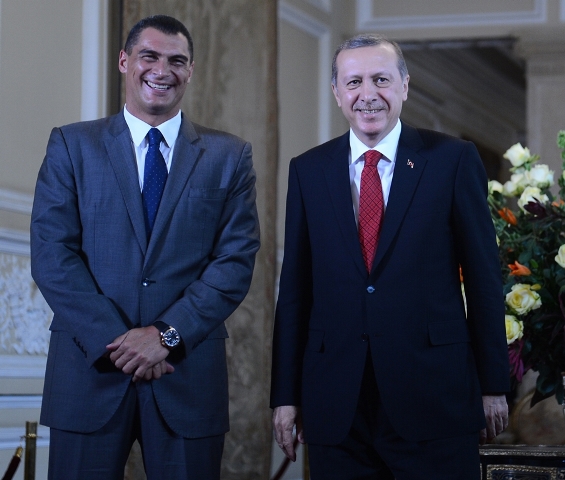 Galatasaraylı efsane kaleci Mondragon, Erdoğan hayranı çıktı!