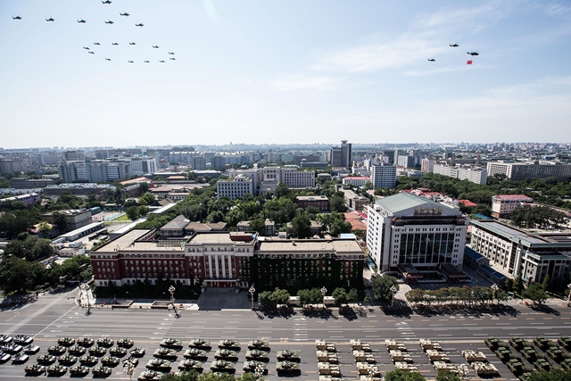 Çin'den gövde gösterisi