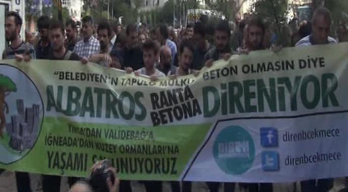 CHP'liler Büyükçekmece Belediyesi'ni protesto etti