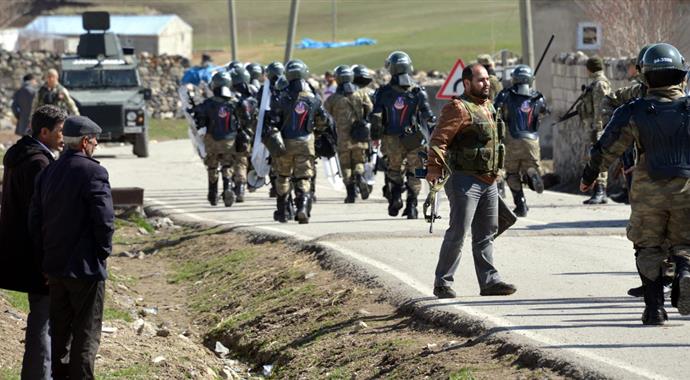 Ağrı'da PKK ile 12 saat çatışma: 5 terörist öldürüldü, 4 asker yaralı