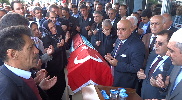 Ali Osman Ulusoy toprağa verildi