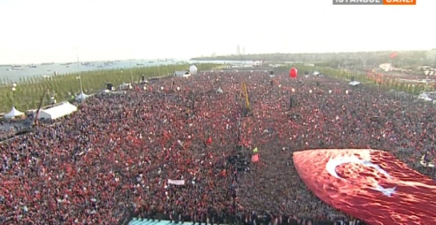 Fetih Şöleni'nde mahşeri kalabalık
