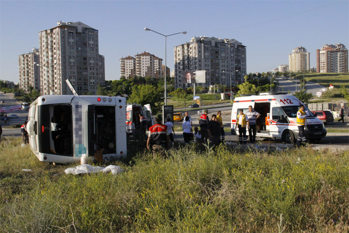 Başkent'te korkunç kaza:  2 ölü, 43 yaralı