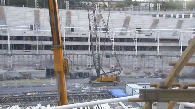 Vodafone Arena'da iskele çöktü!
